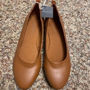 NWT AEO Ladies Flats